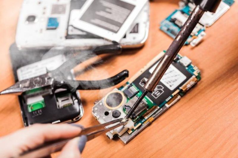 DIPLOMA IN ADVANCE MOBILE REPAIRING