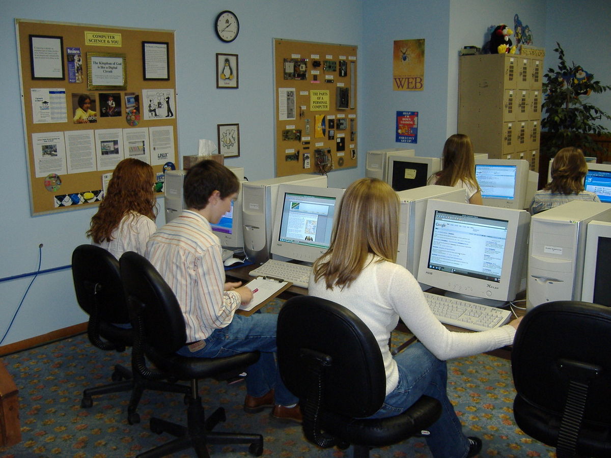 DIPLOMA IN COMPUTER OFFICE EXPERT (DCOE)